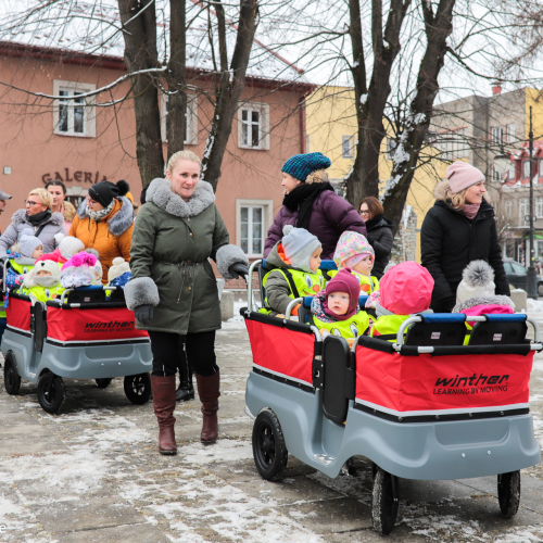 Ustrzyki ubierają wspólnie choinki!