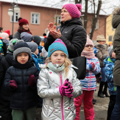 Ustrzyki ubierają wspólnie choinki!