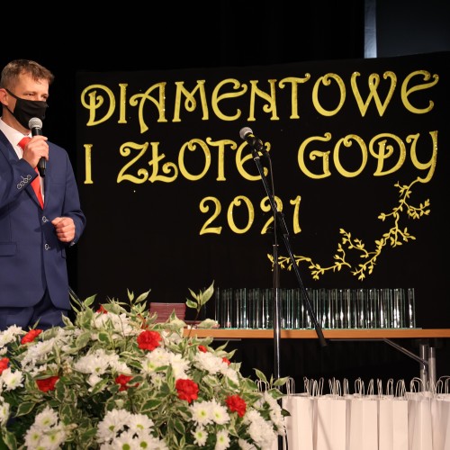 Złote i diamentowe gody 2021. Wręczono medale za długoletnie pożycie małżeńskie