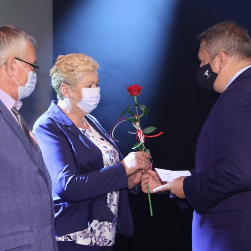 Złote i diamentowe gody 2021. Wręczono medale za długoletnie pożycie małżeńskie