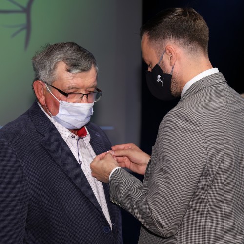 Złote i diamentowe gody 2021. Wręczono medale za długoletnie pożycie małżeńskie